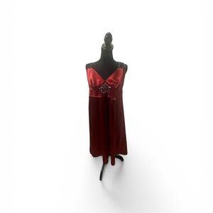 Vera Wang Simply Vera Red Satin Dress – Size 12